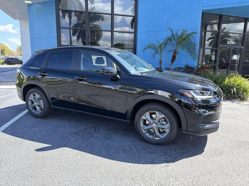 Crystal Black Pearl 2026 Honda HR-V LX