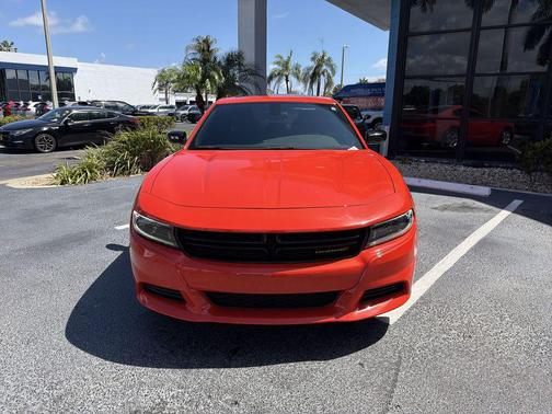 Go Mango 2023 Dodge Charger SXT