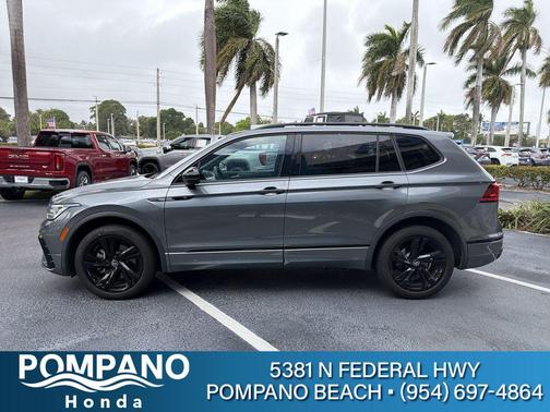 Platinum Gray Metallic 2023 Volkswagen Tiguan 2.0T SE R-Line Black