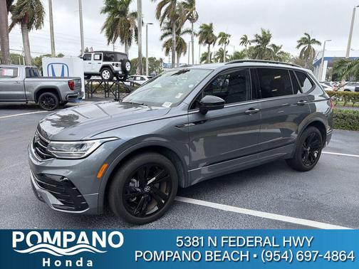 Platinum Gray Metallic 2023 Volkswagen Tiguan 2.0T SE R-Line Black