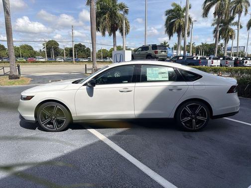 Platinum White Pearl 2026 Honda Accord SE