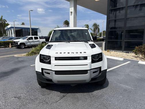Fuji White 2025 Land Rover Defender 110 P300