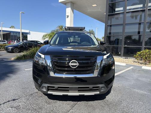 Super Black 2024 Nissan Pathfinder SL FWD