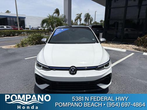 Pure White 2024 Volkswagen Golf R 2.0T DSG