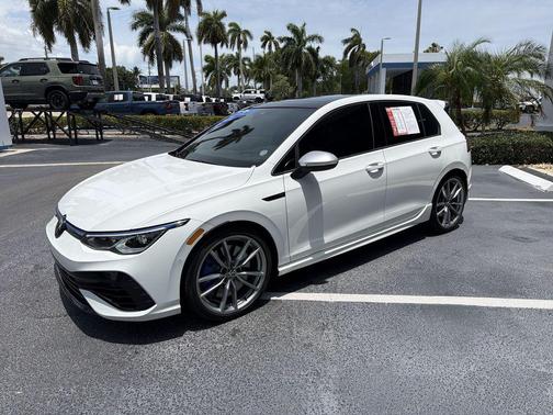 Pure White 2024 Volkswagen Golf R 2.0T DSG