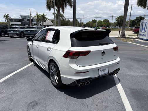 Pure White 2024 Volkswagen Golf R 2.0T DSG