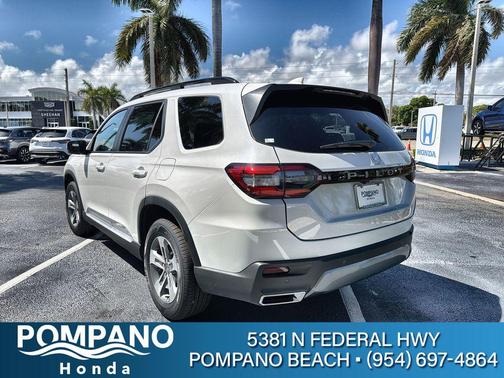 Platinum White Pearl 2026 Honda Pilot Sport