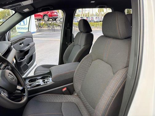 Platinum White Pearl 2026 Honda Pilot Sport