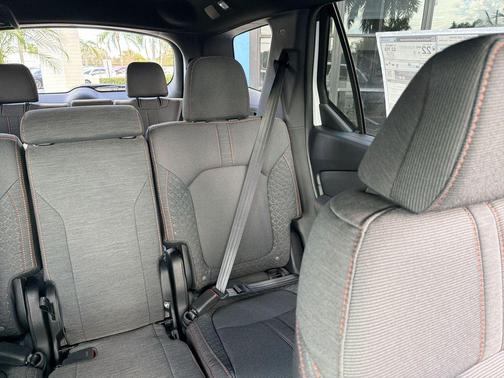 Platinum White Pearl 2026 Honda Pilot Sport