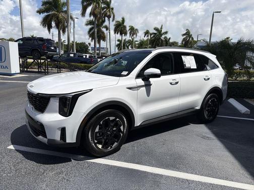 Glacial White Pearl 2026 Kia Sorento S