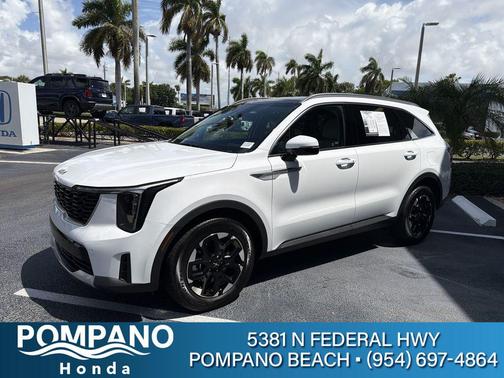 Glacial White Pearl 2026 Kia Sorento S