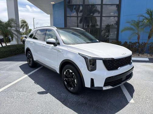 Glacial White Pearl 2026 Kia Sorento S