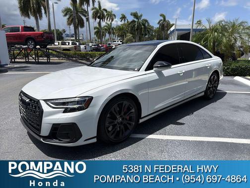 Glacier White Metallic 2025 Audi S8 4.0T