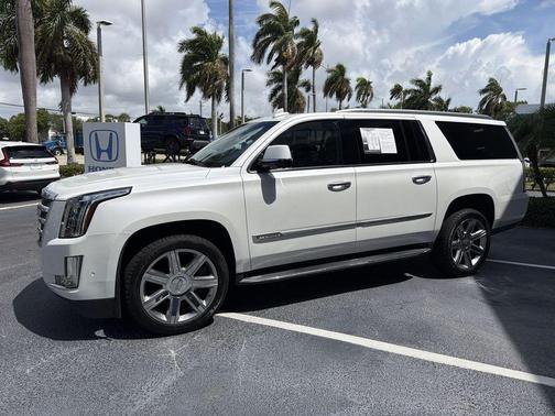 Crystal White Tricoat 2019 Cadillac Escalade ESV Luxury