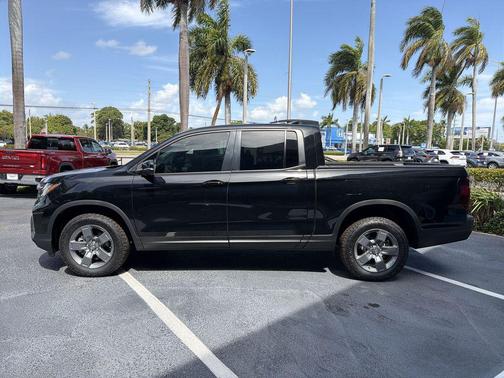 Crystal Black Pearl 2025 Honda Ridgeline TrailSport