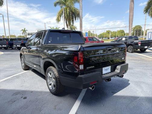 Crystal Black Pearl 2025 Honda Ridgeline TrailSport