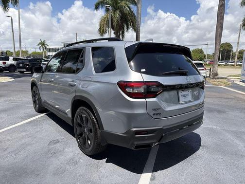 Solar Silver Metallic 2026 Honda Pilot Black Edition