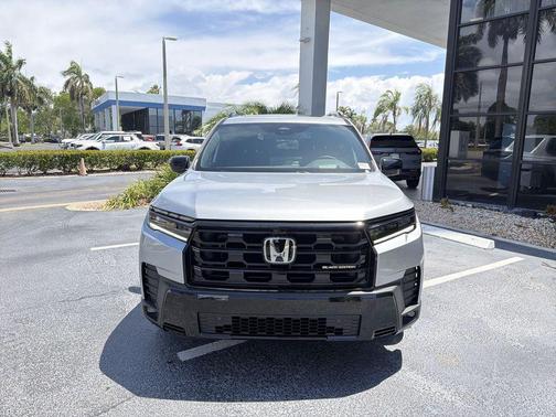 Solar Silver Metallic 2026 Honda Pilot Black Edition