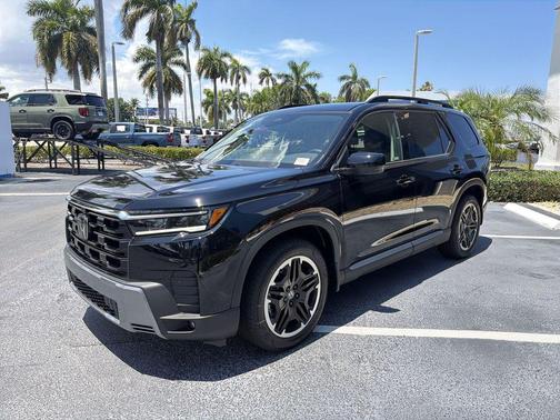 Crystal Black Pearl 2026 Honda Pilot Touring 8-Passenger