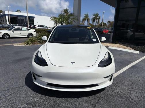 Pearl White Multi-Coat 2023 Tesla Model 3 Standard Range