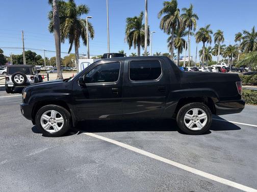 Crystal Black Pearl 2014 Honda Ridgeline RTL