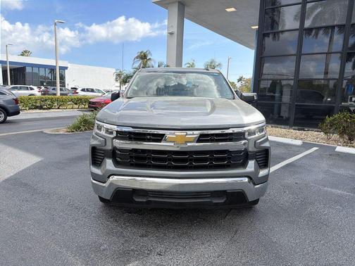Sterling Gray Metallic 2024 Chevrolet Silverado 1500 LT