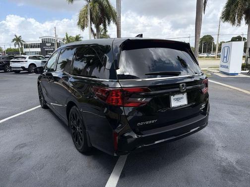 Crystal Black Pearl 2025 Honda Odyssey Sport-L