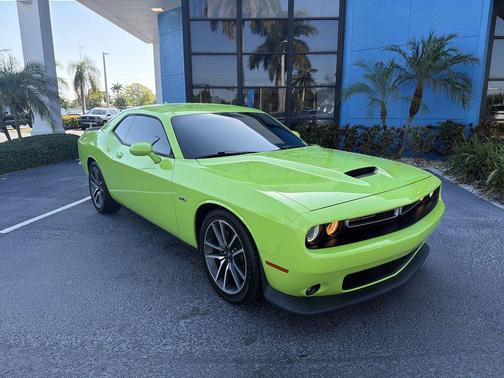 Sublime Metallic Clearcoat 2023 Dodge Challenger R/T
