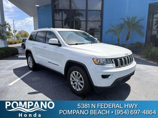 Bright White Clearcoat 2021 Jeep Grand Cherokee Laredo