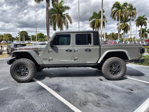 Sting-Gray Clearcoat 2022 Jeep Gladiator Rubicon