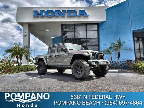 Sting-Gray Clearcoat 2022 Jeep Gladiator Rubicon