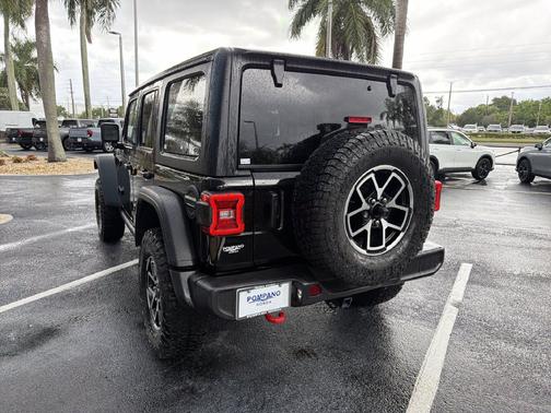 Black Clearcoat 2026 Jeep Wrangler Rubicon