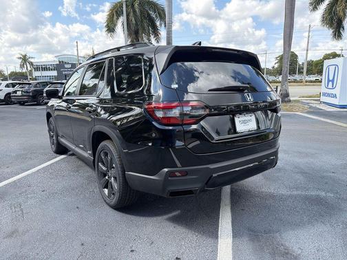 Crystal Black Pearl 2026 Honda Pilot Sport