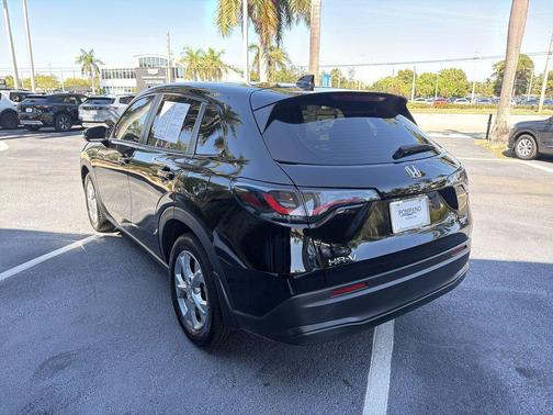 Crystal Black Pearl 2023 Honda HR-V LX