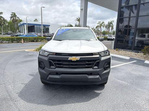 Summit White 2024 Chevrolet Colorado WT
