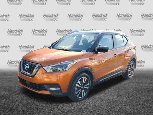 Monarch Orange/Super Black 2020 Nissan Kicks SR