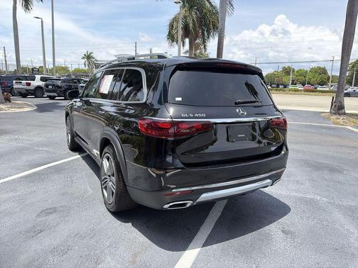 Obsidian Black Metallic 2025 Mercedes-Benz GLS 450 4MATIC