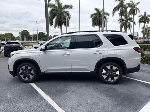Platinum White Pearl 2026 Honda Pilot Elite