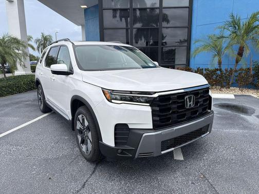Platinum White Pearl 2026 Honda Pilot Elite