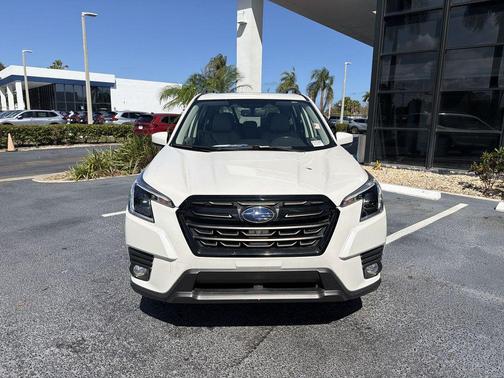 Crystal White Pearl 2022 Subaru Forester Premium