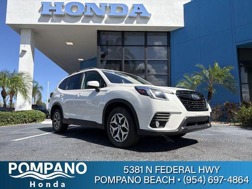 Crystal White Pearl 2022 Subaru Forester Premium