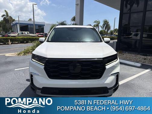 Platinum White Pearl 2023 Honda Pilot AWD Elite