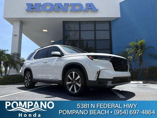 Platinum White Pearl 2023 Honda Pilot AWD Elite