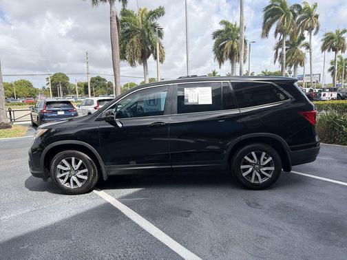 Crystal Black Pearl 2022 Honda Pilot 2WD EX-L