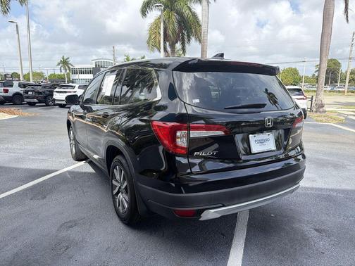 Crystal Black Pearl 2022 Honda Pilot 2WD EX-L