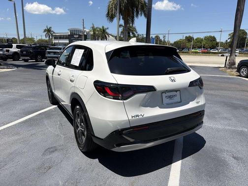 Platinum White Pearl 2025 Honda HR-V EX-L