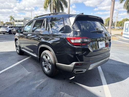 Crystal Black Pearl 2026 Honda Pilot EX-L