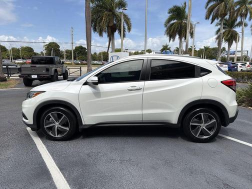 Platinum White Pearl 2022 Honda HR-V EX
