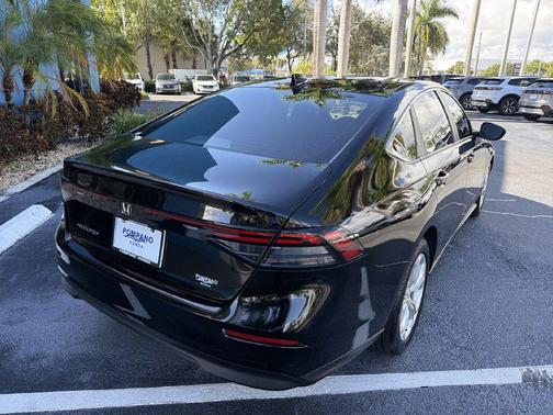 Crystal Black Pearl 2023 Honda Accord LX 1.5T