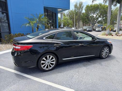 Black Onyx Pearl 2013 Hyundai Azera Base